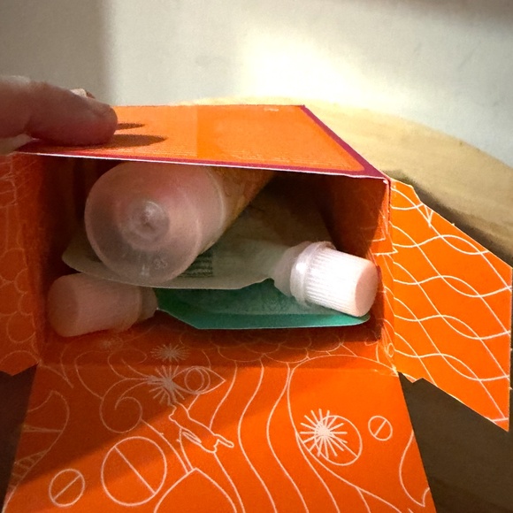 Amika the kure strength repair trial travel mini set NWT - Picture 5 of 6